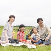 週末はピクニック！見落としがちな持ち物とは