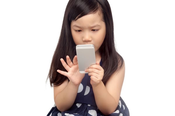 スマホに子守りをさせないで(後編)