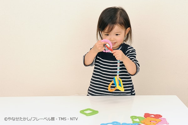はじめてのひもとおし(バンダイ)