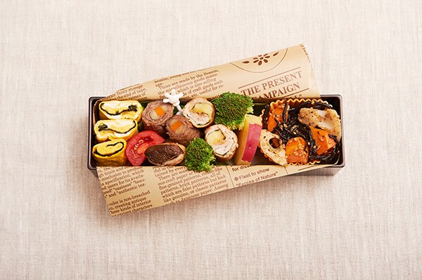 4． すき間を小さな野菜で埋める