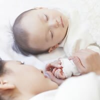 ママも朝まで寝たい！おすすめ夜泣き対策
