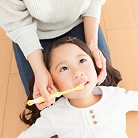 「寝かせみがき」のコツをマスター!