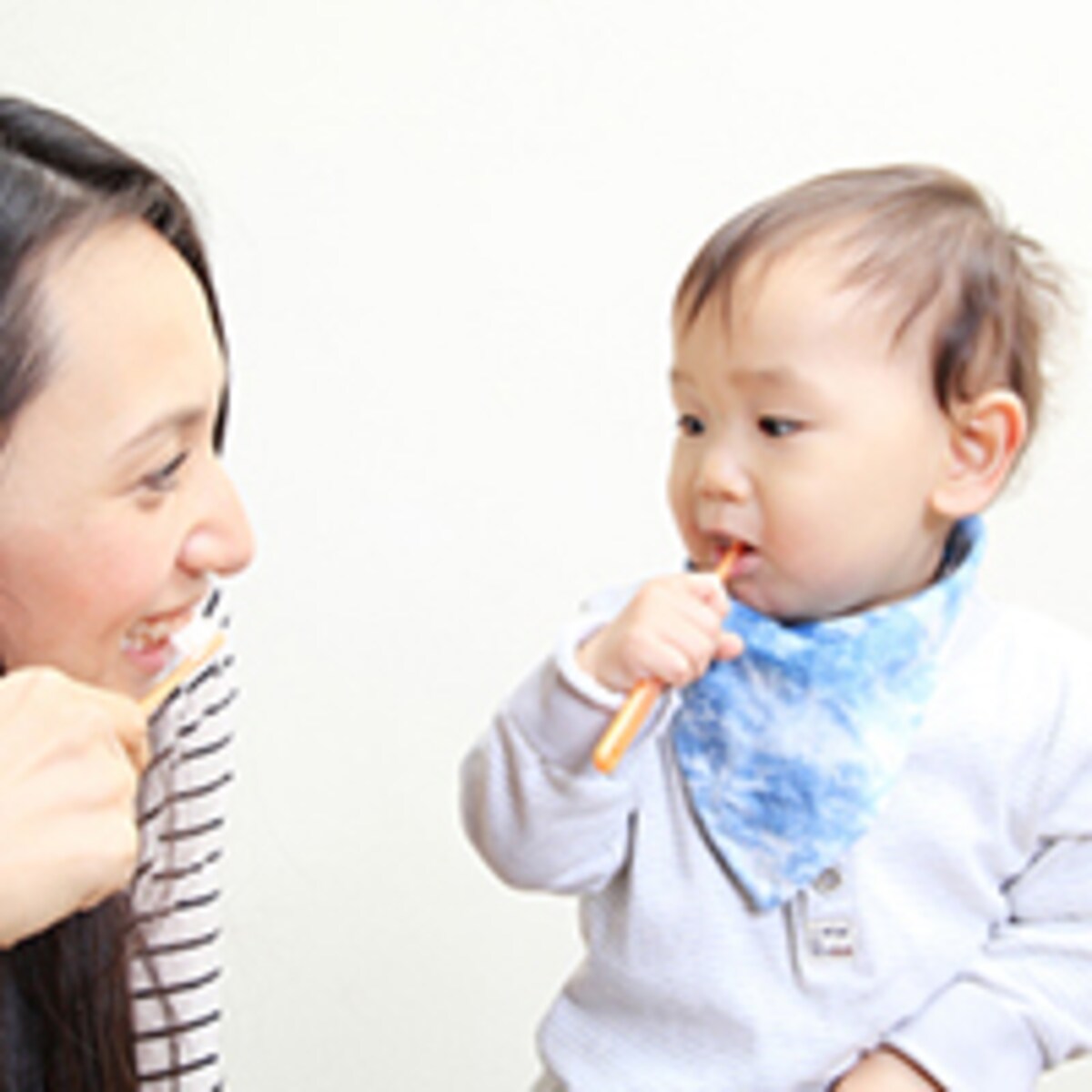 子どもに歯みがきを覚えさせるには