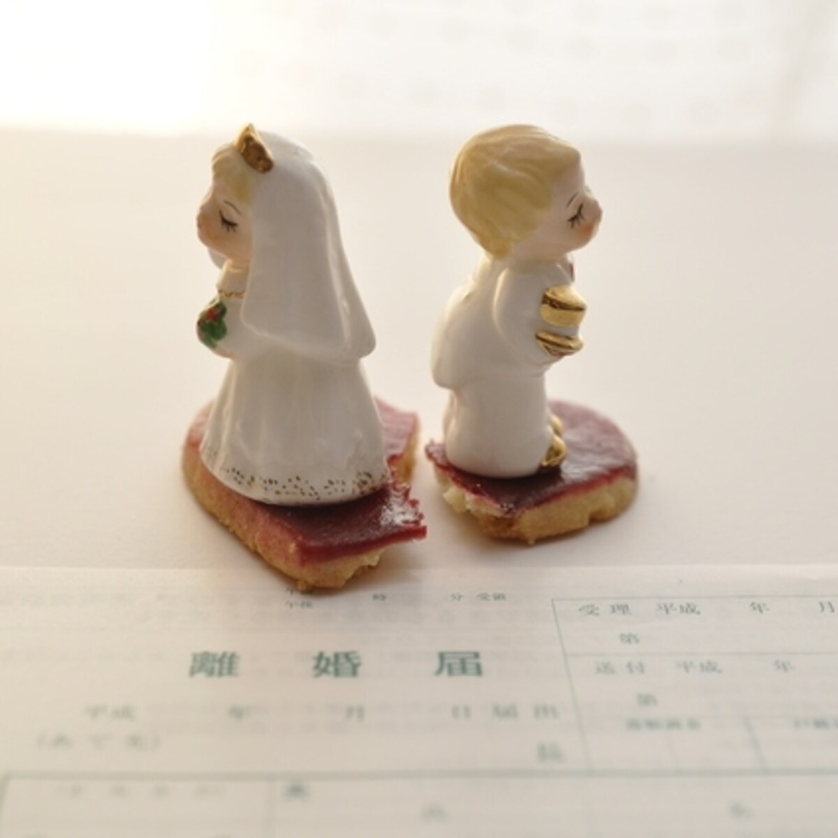 不倫が発覚！ 正しい離婚の進め方は？