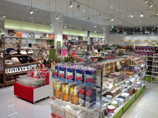 3COINSでパーティーコーデ