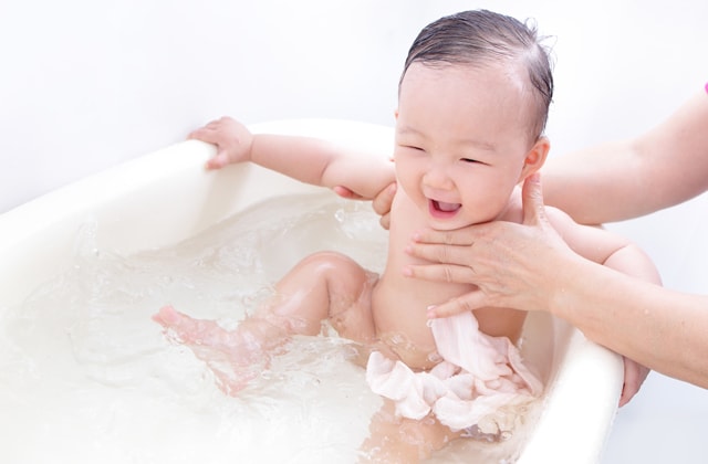 赤ちゃんの肌はなぜ乾燥しやすい？