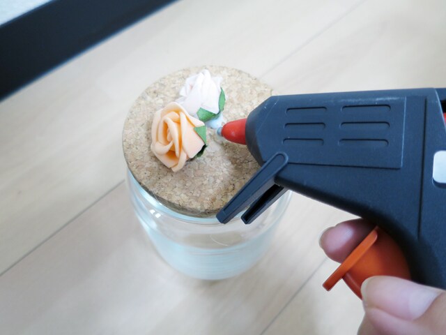 グルーガンで100円ショップDIYのデコテクニック
