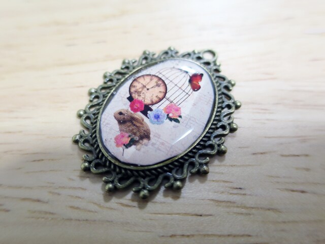 楽カワ小物作りは100円ショップの「レジン」で！