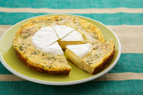 レシピ | スペイン風オムレツとカマンベールチーズがドッキング！