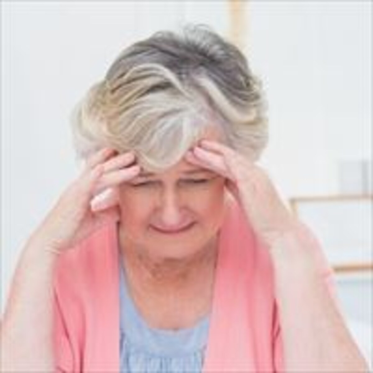 白髪にまつわる迷信のウソ・ホント