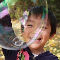 簡単!人も入れる大きいシャボン玉の作り方