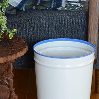 日常にスッと溶け込むテーパードバケット（ゴミ箱）。