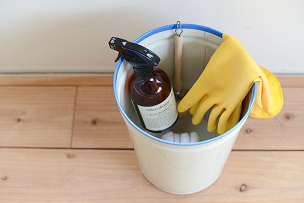 日常にスッと溶け込むテーパードバケット（ゴミ箱）。