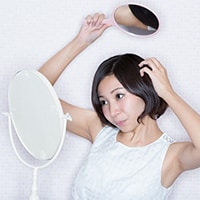 秋の抜け毛に注意！自宅で頭皮ケア