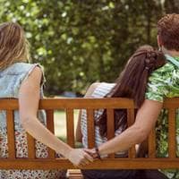 パパとママが入れ替わり？実録！禁断の園内不倫