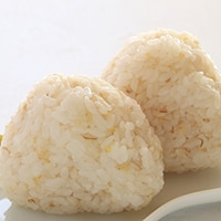 ハマる人続出中？オイルおにぎりがウマイ！