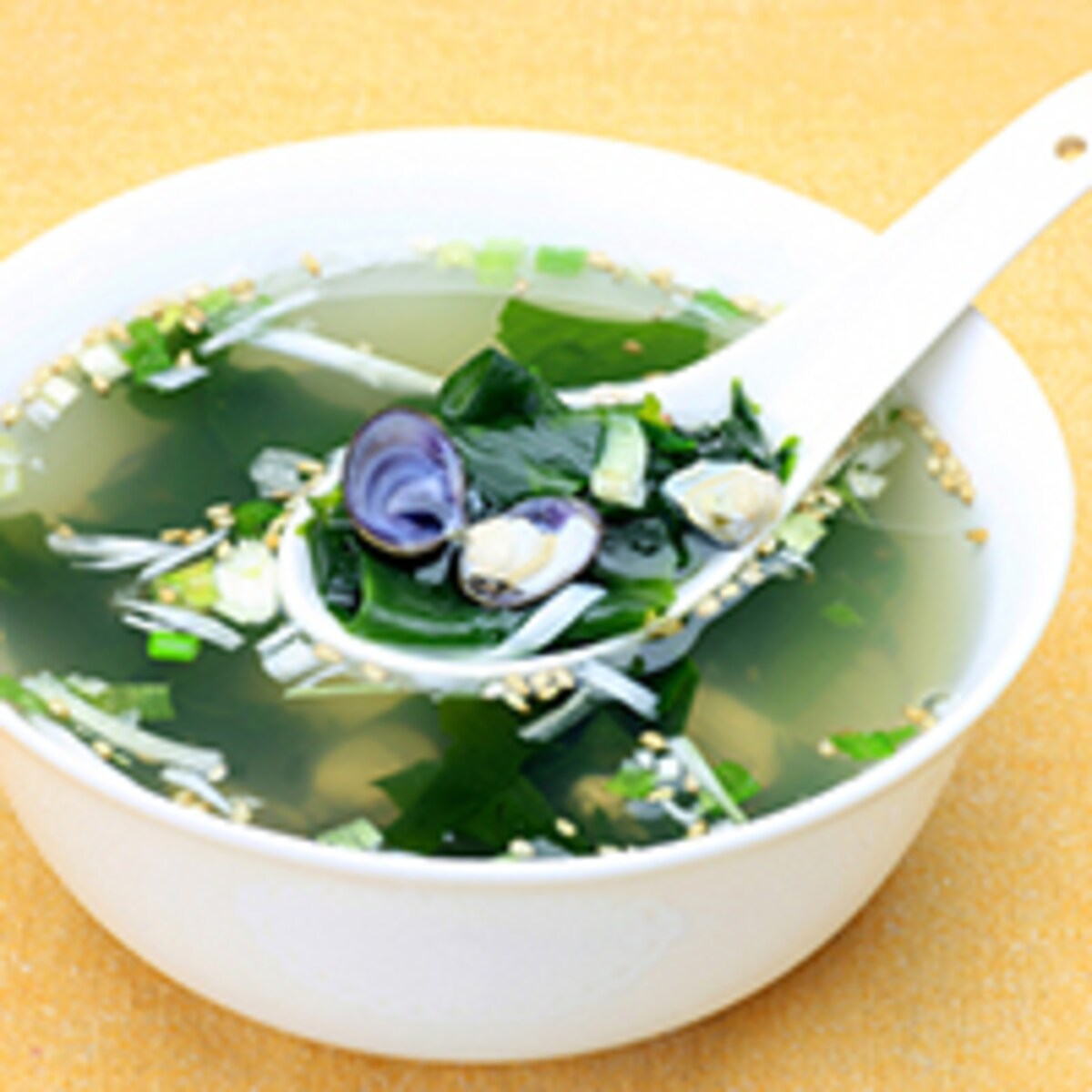 簡単早い！熱湯を注ぐだけのスープレシピ4選