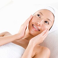 美肌や便秘解消！1分マッサージの簡単健康法