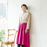 2月28日 洗練されたピンクの着こなしで、自宅でママ友をおもてなし!