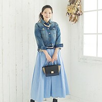 2月12日　爽やかなブルー×ブルーの同系色コーデで打ち合わせへ