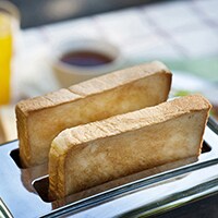 納豆にトマト!?以外な組み合わせのトーストレシピ