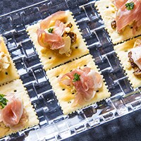 ママ友会にも!クラッカーのアレンジレシピ