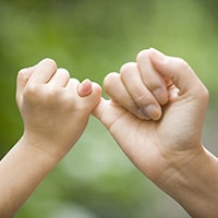 知ってる?海外で話題の親指占い