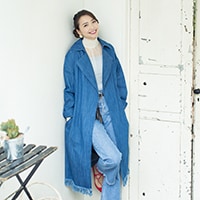 3月7日 オフの日は、デニムonデニムにフェミニンなアクセントを