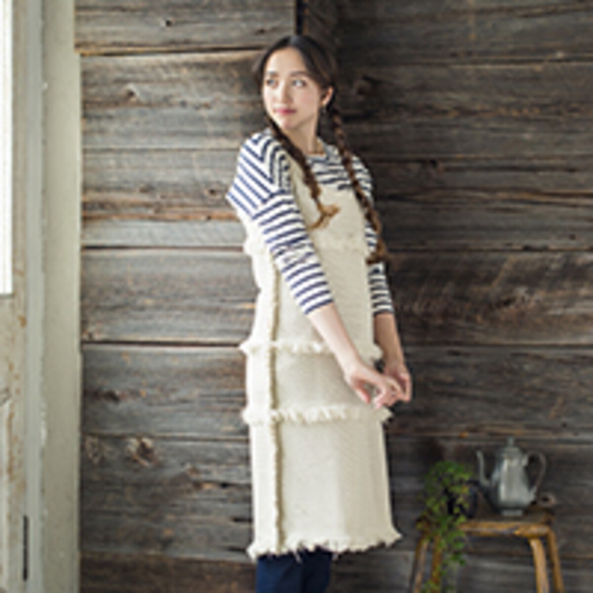 3月8日　ベーシックでもかわいらしさのある装いで、子どもとお散歩