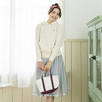 3月26日 ガーリーなリラックスウェアで、お気に入りのショップへ