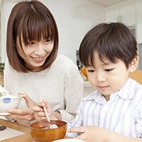 ぜんぶ悪者に！過保護なママ友の特徴！