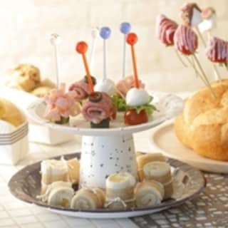 紙皿＆紙コップが、超カワイイケーキスタンドに！