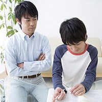 しつけで山中に置き去り…ママたちの声は？