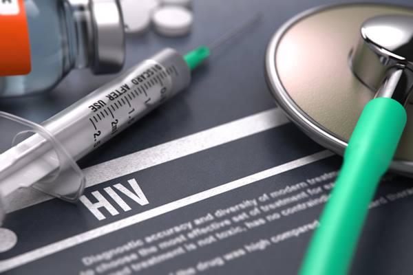 注射の回し打ちでHIV感染