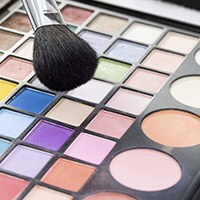 子どもの化粧への関心と影響は？