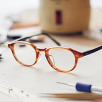 今どきのメガネ探しはスマホで試着＆ショッピングが常識!?