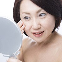 ママ友に“若作りしてる”と思われるママの4つの特徴