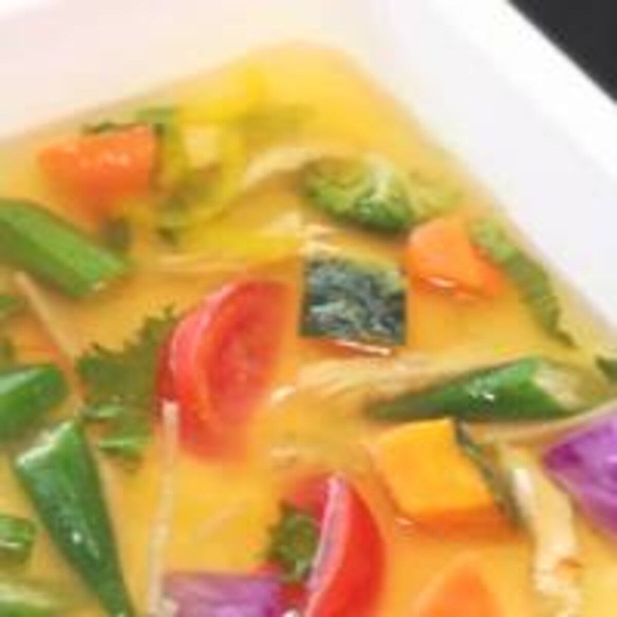 【1分レシピ動画】コンビニサラダで“コンソメジュレ”