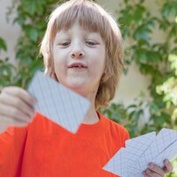 ゲームで勝てないと怒り狂う子ども。どう対処する？