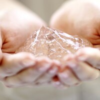 これ１つで本当にOK？　オールインワンジェルの落とし穴