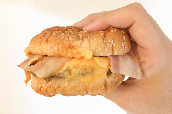 具がタップリのグルメバーガー