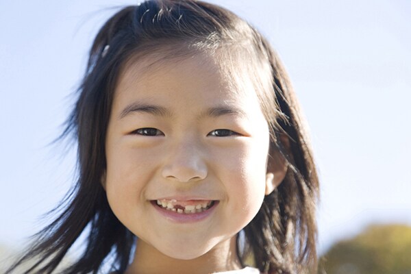 子どもの歯ぎしりは放っておいても大丈夫？年齢別の原因とは