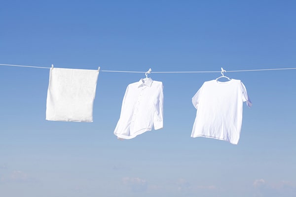 衣替え時の黄ばみ防止には●●でつけ置き洗いが効果的！