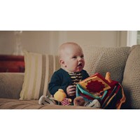 癒されると話題? 39名の赤ちゃんの声がつむぐ歓喜の歌