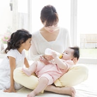 オーバー40の「高齢ママ」が抱える子育ての苦労と悩み