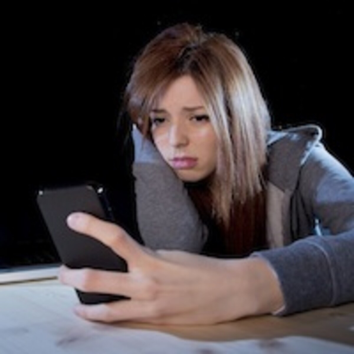 男子も注意！「セクストーション（性的脅迫）」の実態とは？