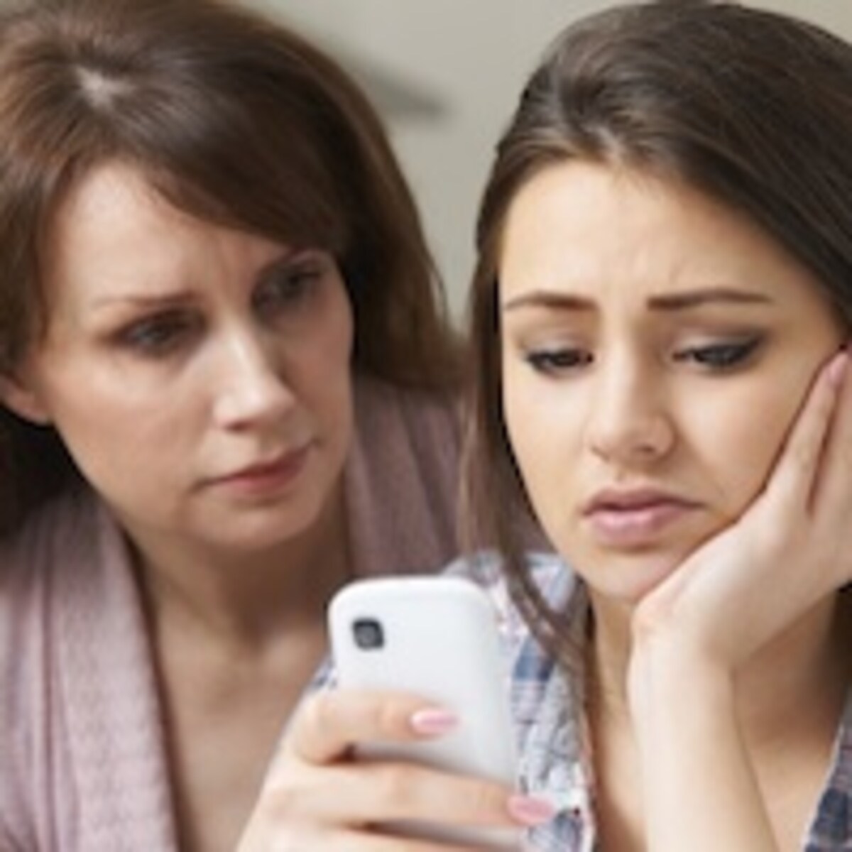 子どもが【性的脅迫】の被害者にならないために…親が今からやっておきたいこと