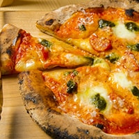 主婦100人が選ぶ宅配ピザTOP3！1位はどこ？