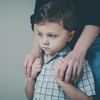 家では話すのに学校で話せないわが子。「緘黙症」とは？