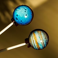 あまりの美しさに脱帽　話題沸騰中の惑星キャンディーに迫る！